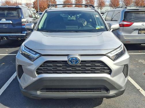 2022 Toyota RAV4 Hybrid XLE