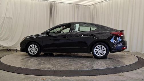 Phantom Black 2020 Hyundai ELANTRA SE