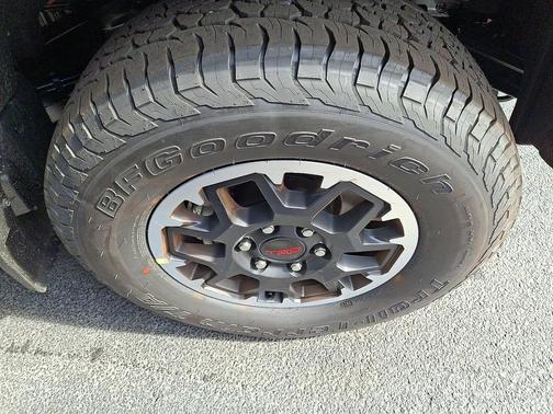 2025 Toyota Tacoma TRD Off Road