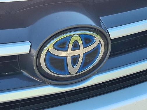 Blizzard Pearl 2018 Toyota Highlander Hybrid XLE