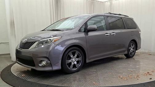 2017 Toyota Sienna SE