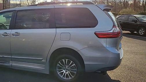 2019 Toyota Sienna XLE