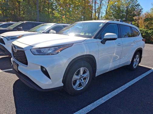 2020 Toyota Highlander LE