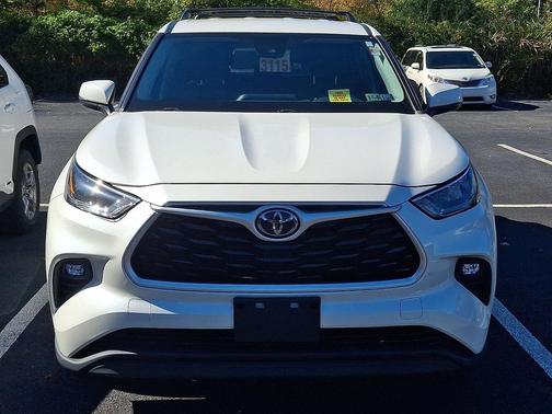 2020 Toyota Highlander LE