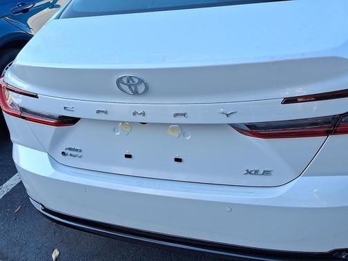 Wind Chill Pearl 2026 Toyota Camry XLE