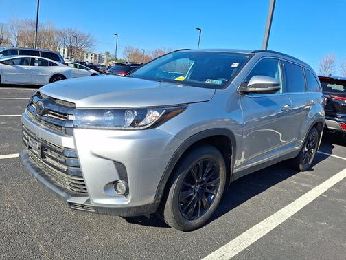2019 Toyota Highlander SE