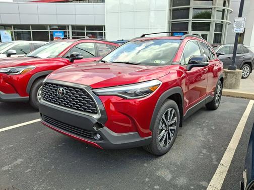 2025 Toyota Corolla Cross XLE