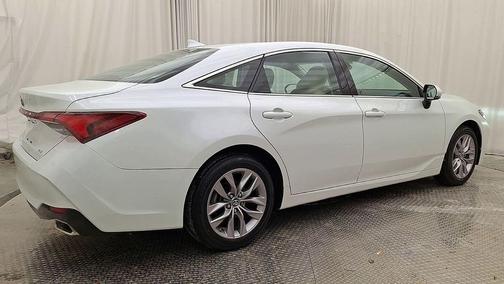 2019 Toyota Avalon XLE