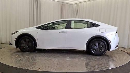 2024 Toyota Prius Prime SE