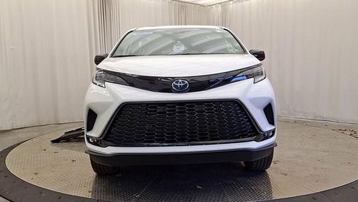 2025 Toyota Sienna XSE