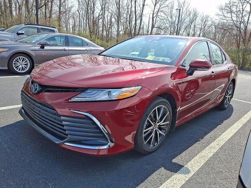 Ruby Flare Pearl 2022 Toyota Camry Hybrid XLE