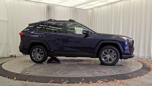 2022 Toyota RAV4 Hybrid XLE Premium