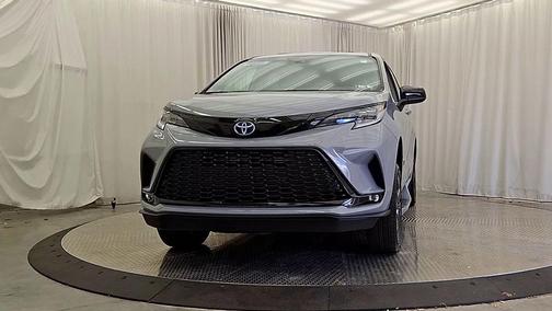 2025 Toyota Sienna XSE