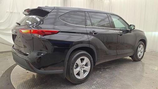 2022 Toyota Highlander L