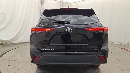 2022 Toyota Highlander L