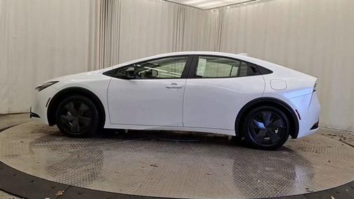 2024 Toyota Prius Prime SE