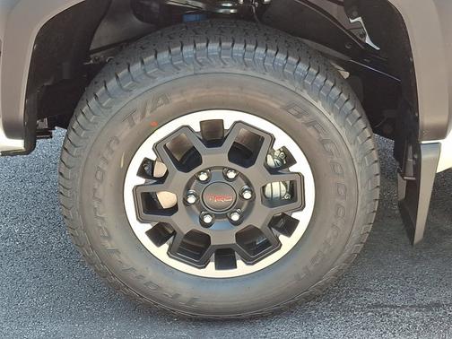 2025 Toyota Tacoma TRD Off Road