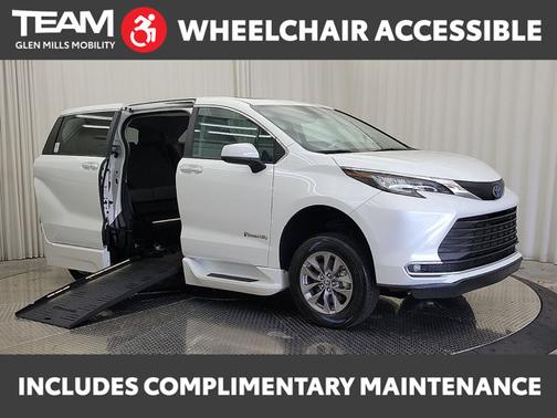 2022 Toyota Sienna XLE