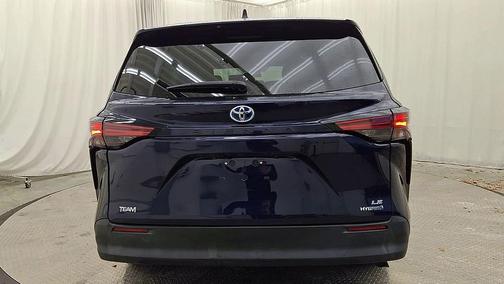 2021 Toyota Sienna LE