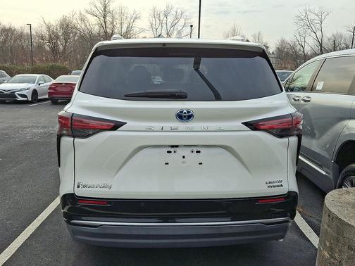 2021 Toyota Sienna Limited 7-Passenger