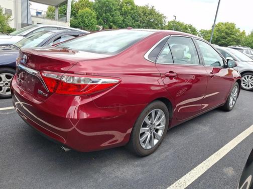 Ruby Flare Pearl 2017 Toyota Camry Hybrid XLE