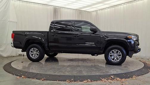 2016 Toyota Tacoma SR5