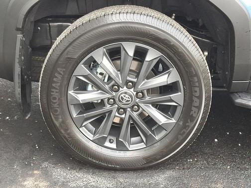 2026 Toyota Land Cruiser Base