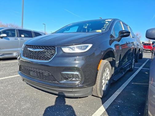 2025 Chrysler Pacifica L