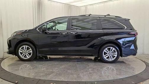 2023 Toyota Sienna XSE 25th Anniversary