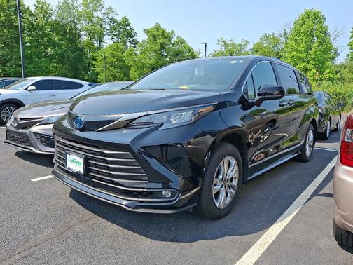 2023 Toyota Sienna XSE 25th Anniversary