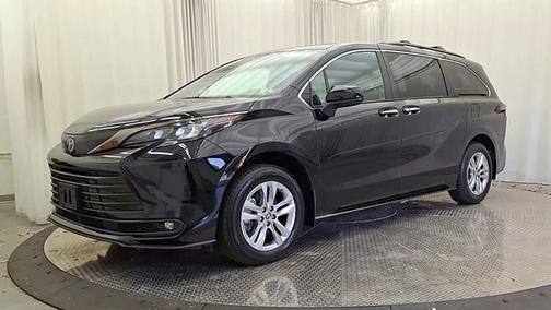 2023 Toyota Sienna XSE 25th Anniversary