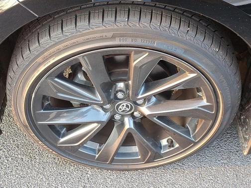 2024 Toyota Corolla Hybrid SE