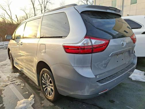 2018 Toyota Sienna XLE