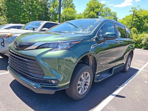 Cypress 2026 Toyota Sienna XLE
