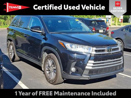 Midnight Black Metallic 2019 Toyota Highlander XLE