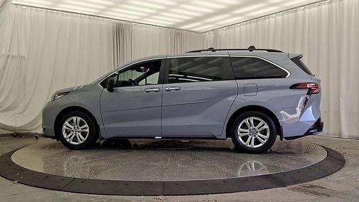 Cement 2023 Toyota Sienna XSE 7 Passenger