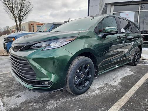 2026 Toyota Sienna Woodland Edition
