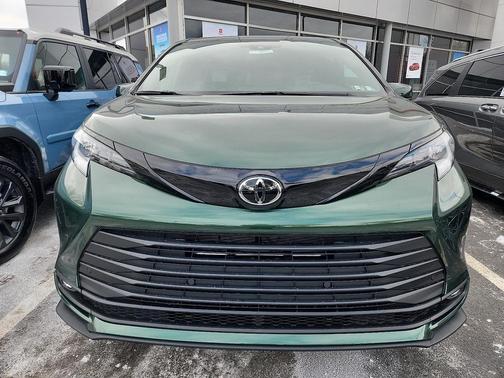 2026 Toyota Sienna Woodland Edition