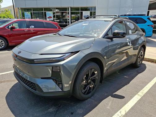 Overcast 2026 Toyota C-HR SE