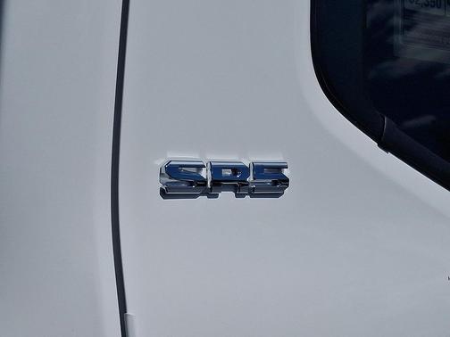 Ice Cap 2026 Toyota Tacoma SR5