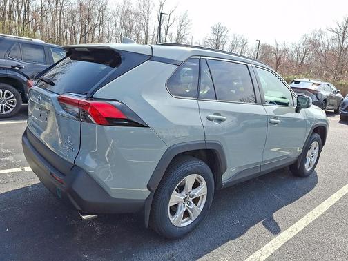 2019 Toyota RAV4 Hybrid XLE