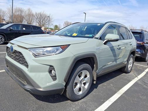 2019 Toyota RAV4 Hybrid XLE