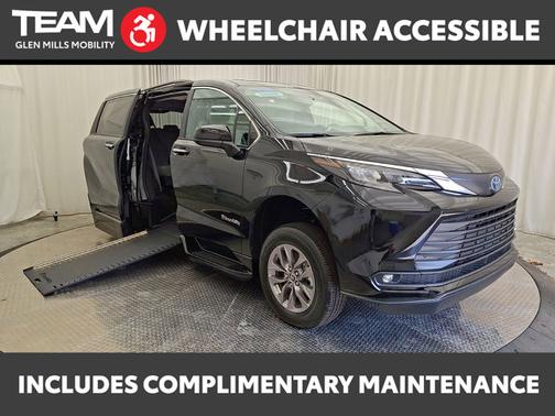 2025 Toyota Sienna XLE
