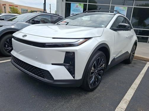 Wind Chill Pearl 2026 Toyota C-HR XSE