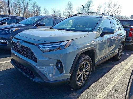 2023 Toyota RAV4 Hybrid XLE Premium
