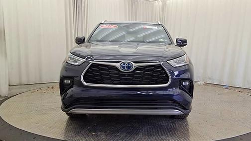 2024 Toyota Highlander Hybrid Platinum