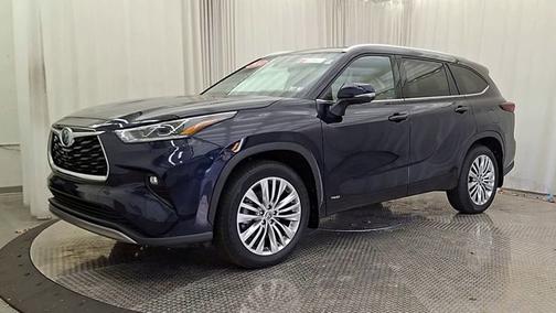 2024 Toyota Highlander Hybrid Platinum