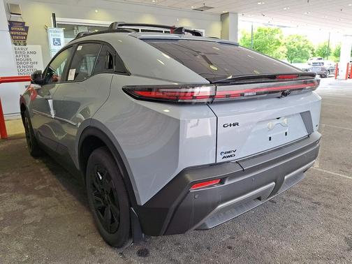 Cement 2026 Toyota C-HR SE
