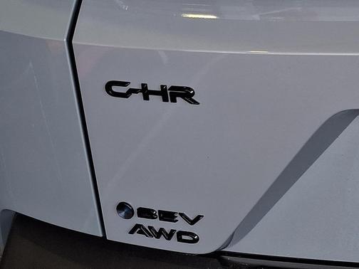 Cement 2026 Toyota C-HR SE