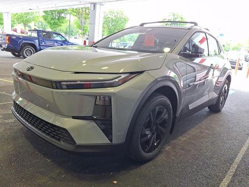 Cement 2026 Toyota C-HR SE